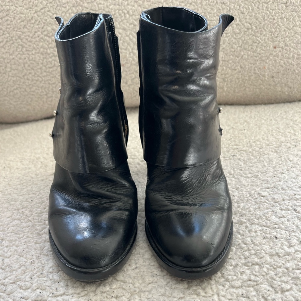 Roberto Del Carlo Sleek Black Ankle Boots